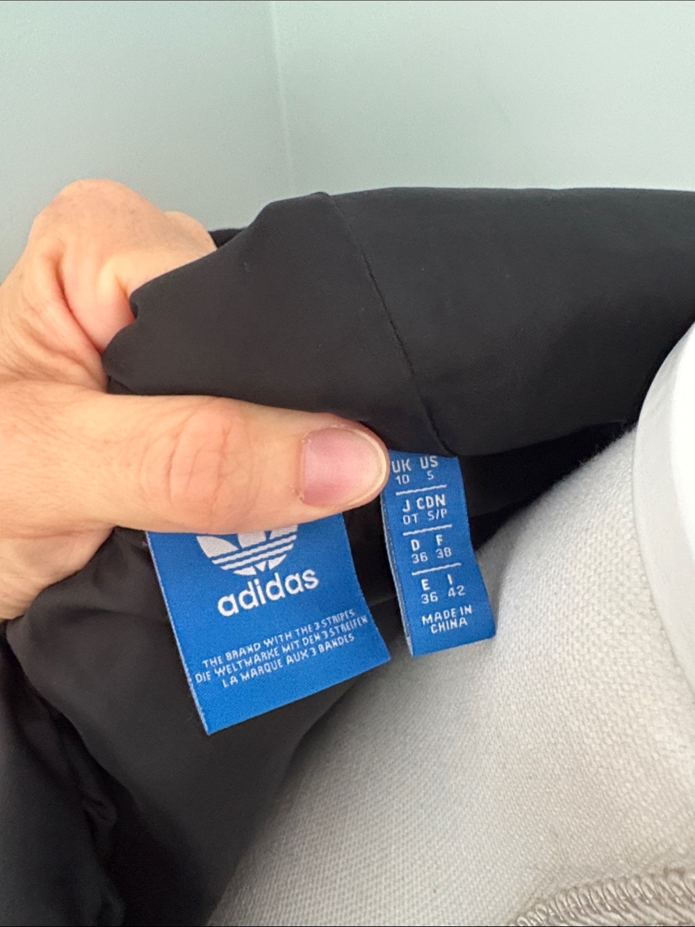 adidas Black Hooded Utility Jacket Quilted Logo Hem Scuba Size Small Oversized - Picture 2 of 7